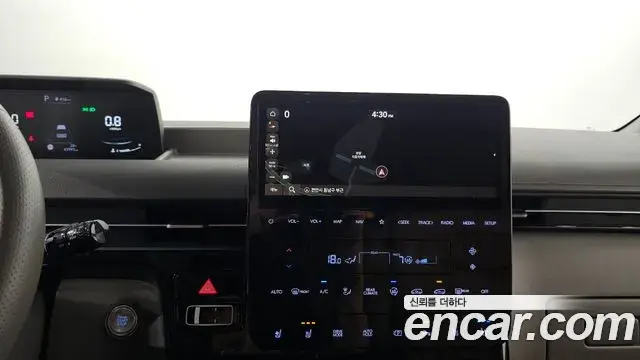 Hyundai Staria 2024 — Фото 15/20
