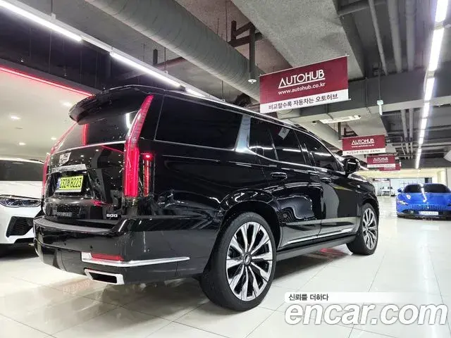 Cadillac Escalade 2025 — Photo 19/20