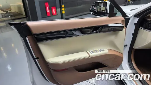 Hyundai Grandeur Hybrid 2025 — ფოტო 18/38