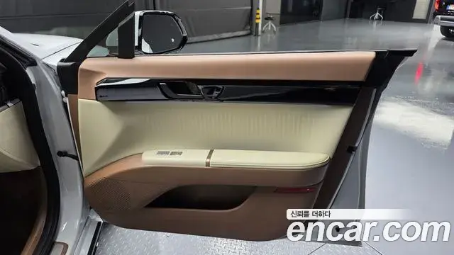 Hyundai Grandeur Hybrid 2025 — ფოტო 19/38
