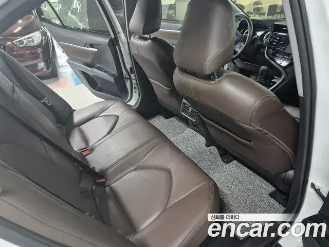 Toyota Camry 2019 — Şəkil 3/16