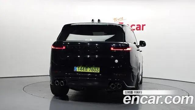Land Rover Range Rover Sport 2025 — ფოტო 14/20