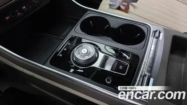 Kia Carnival 2025 — ფოტო 20/36