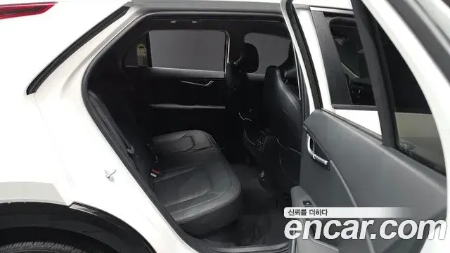 Kia Niro 2024 — ფოტო 7/35