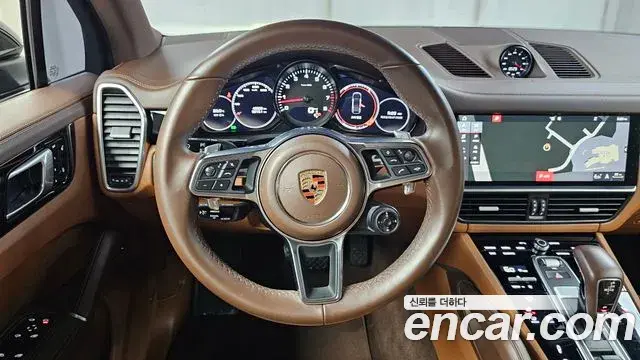 Porsche Cayenne 2019 — Şəkil 11/32