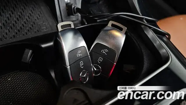 Mercedes-Benz C-Class 2020 — ფოტო 11/28