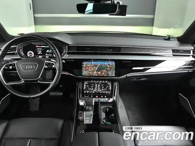 Audi A8 2023 — Photo 11/20