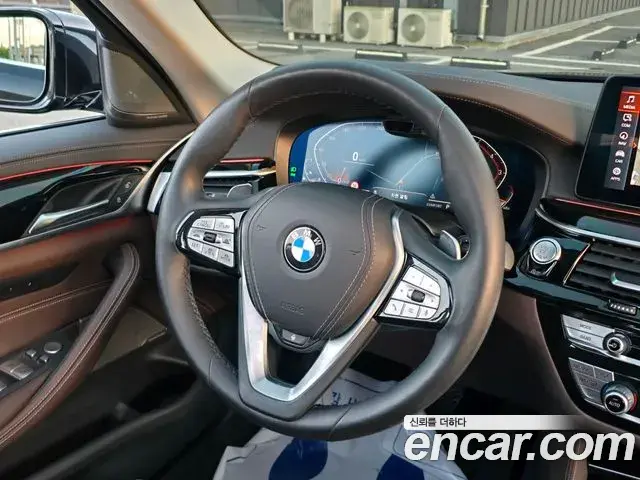 BMW 5 Series 2021 — Şəkil 9/20
