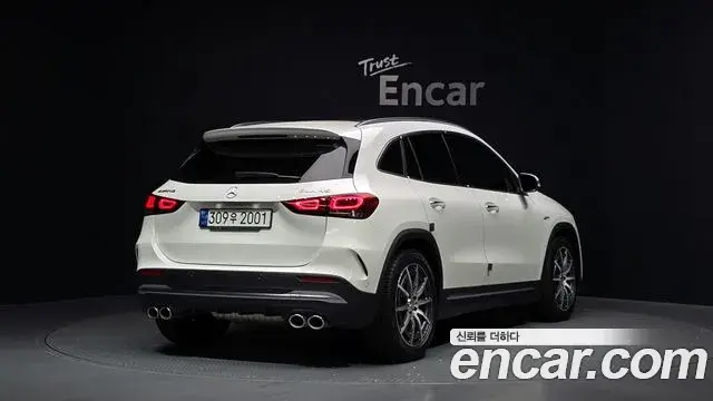 Mercedes-Benz GLA-Class 2021 — Фото 2/20