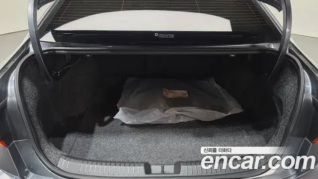 Volkswagen Jetta 2022 — Photo 23/32
