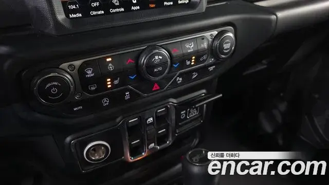 Jeep Wrangler 2019 — Photo 4/34