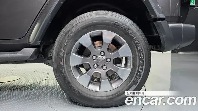 Jeep Wrangler 2019 — Photo 27/34