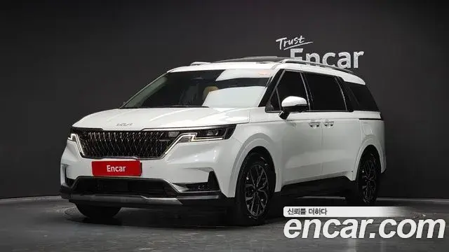 Kia Carnival 2022 — Photo 1/20