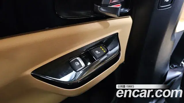 Kia Carnival 2022 — Photo 19/20