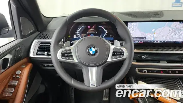 BMW X7 2024 — Photo 33/44