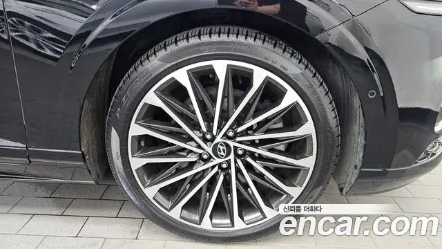 Hyundai Grandeur Hybrid 2024 — ფოტო 32/39