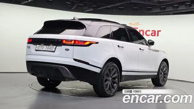 Land Rover Range Rover Velar 2018 — Photo 20/20