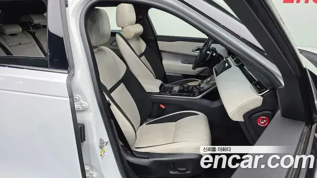 Land Rover Range Rover Velar 2018 — Photo 8/20
