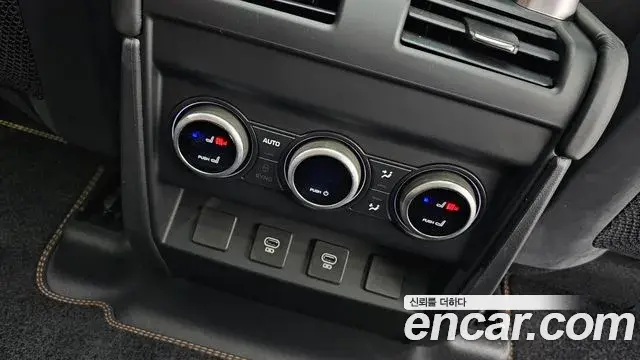 Land Rover Defender 2024 — Şəkil 13/20