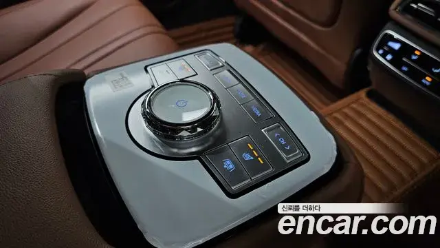 Genesis G80 2024 — Photo 15/31