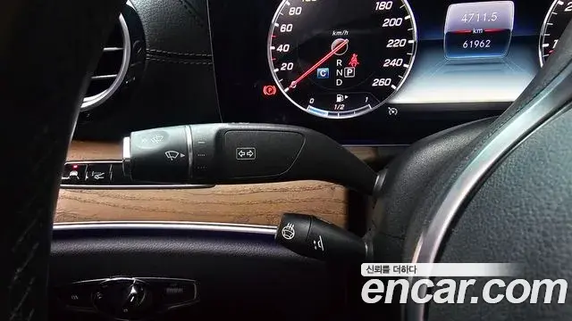 Mercedes-Benz E-Class 2019 — Фото 19/20