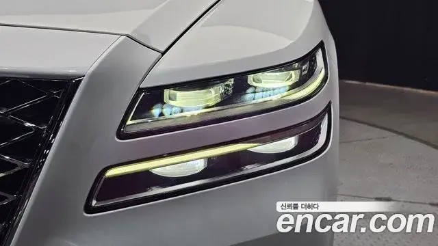 Genesis GV80 2021 — ფოტო 13/34