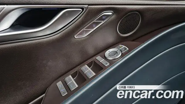 Genesis G80 2022 — Photo 28/34