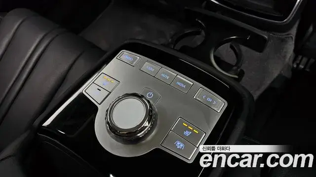 Genesis G80 2024 — ფოტო 22/31