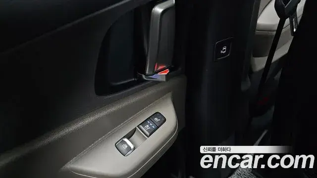 Kia Carnival 2025 — Şəkil 30/35