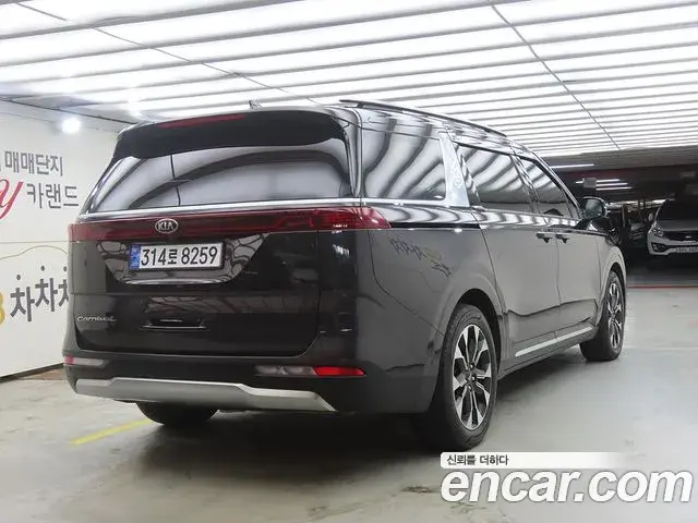 Kia Carnival 2021 — Фото 3/20