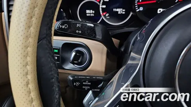Porsche Cayenne 2019 — Photo 29/33
