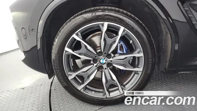 BMW X4 2025 — ფოტო 15/37