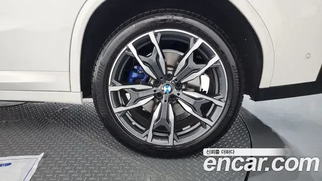 BMW X4 2025 — ფოტო 17/34