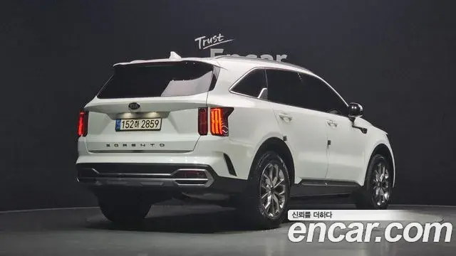 Kia Sorento 2021 — Фото 2/20