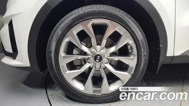 Kia Sorento 2021 — Фото 5/20