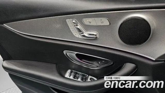 Mercedes-Benz E-Class 2018 — Фото 18/20