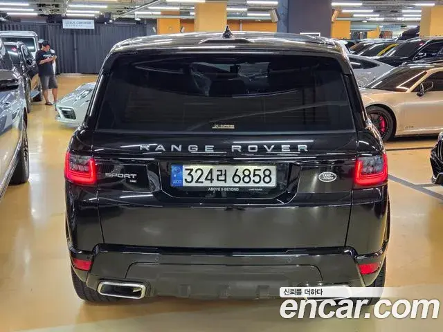 Land Rover Range Rover Sport 2022 — Photo 6/20
