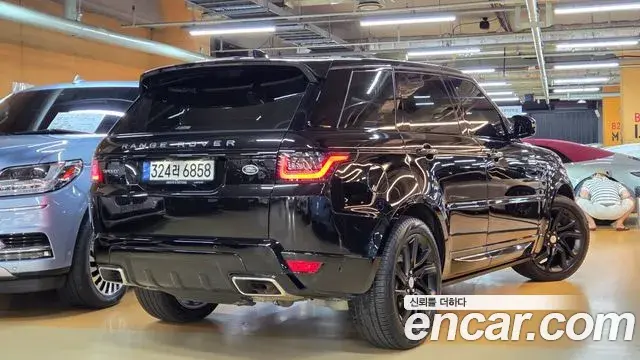 Land Rover Range Rover Sport 2022 — Photo 14/20