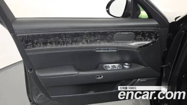 Genesis G90 2024 — Photo 29/39