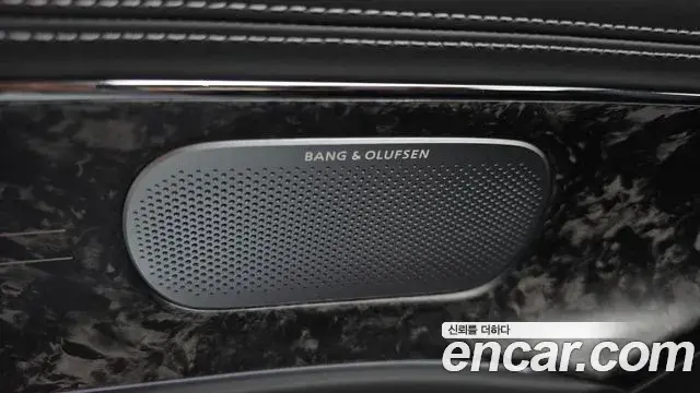 Genesis G90 2024 — Photo 11/39