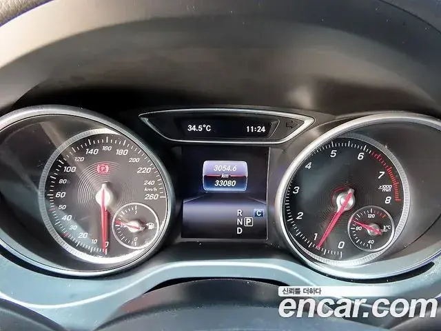Mercedes-Benz GLA-Class 2018 — Фото 7/20