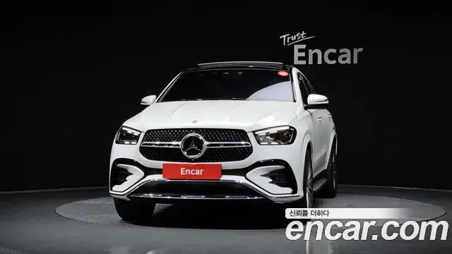 Mercedes-Benz GLE-Class 2023 — Photo 27/33