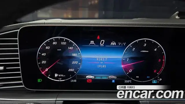 Mercedes-Benz GLE-Class 2023 — Photo 13/33