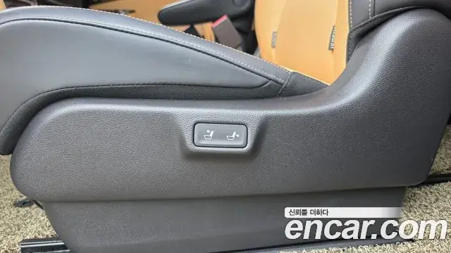 Kia Carnival 2022 — Şəkil 16/20