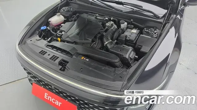 Hyundai Grandeur Hybrid 2023 — Photo 15/20