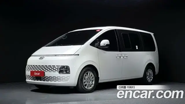 Hyundai Staria 2023 — Фото 1/20