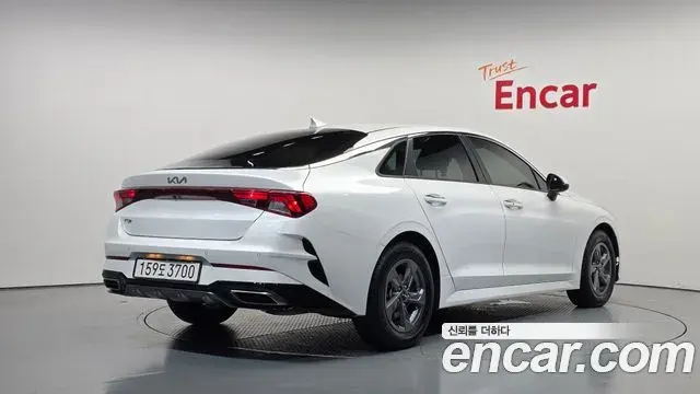 Kia K5 2022 — Şəkil 8/30