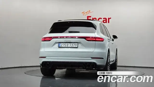 Porsche Cayenne 2019 — Фото 4/20