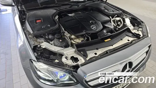 Mercedes-Benz E-Class 2020 — Фото 6/20