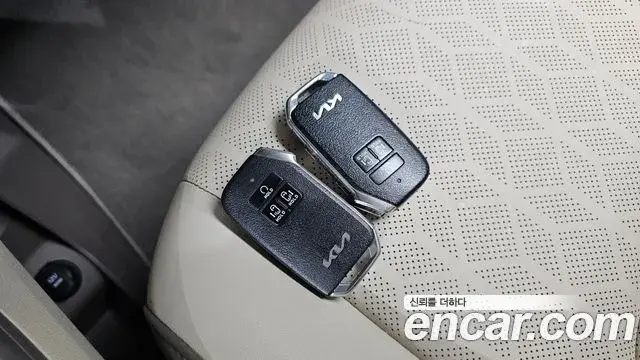 Kia Carnival 2023 — Фото 15/20